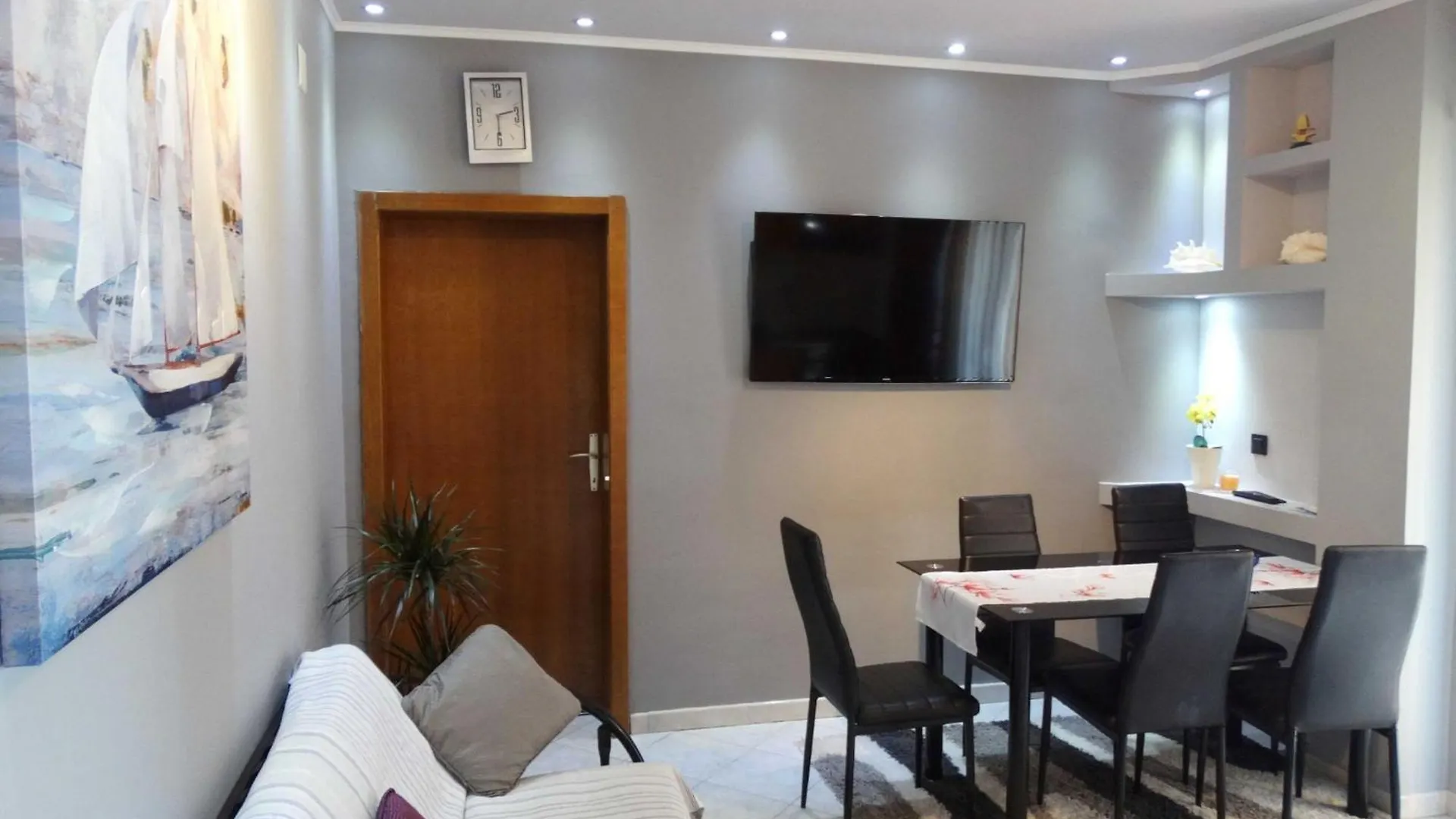 Scenic And Sunny Apartments With Sea View And Balcony Crikvenica