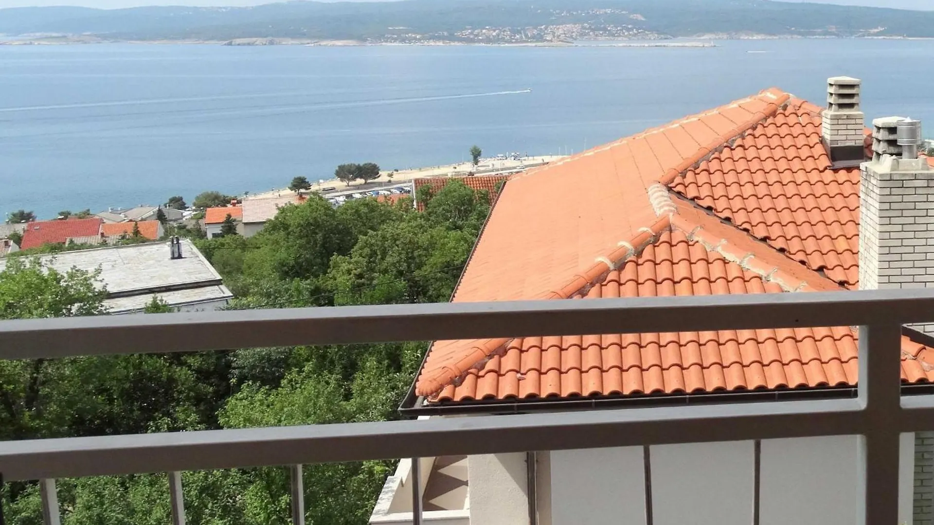 Scenic And Sunny Apartments With Sea View And Balcony Crikvenica